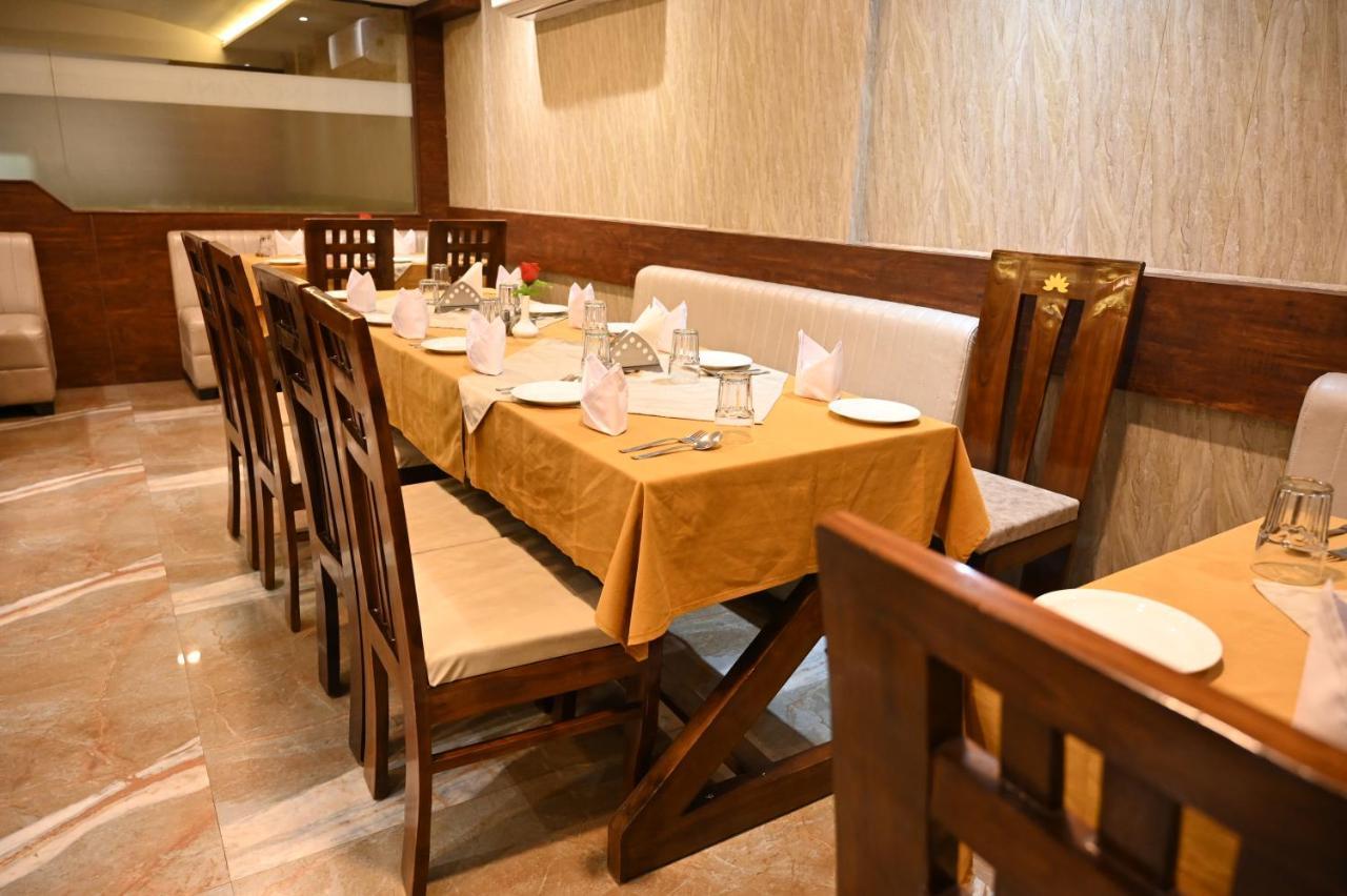 The Shah Imperial Hotel Gwalior Ngoại thất bức ảnh